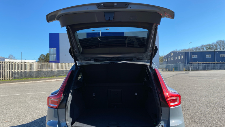 Volvo XC40 2.0 B3P Core 5dr Auto Petrol Estate